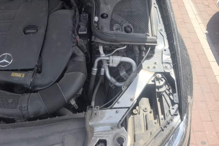 Used Mercedes-Benz E-Class 2019 Restyled E 300 L Luxury Edition Engine Bay Left