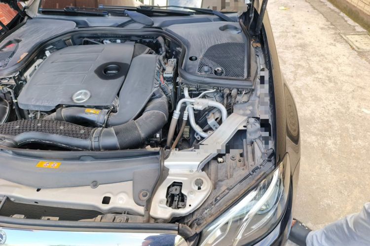 Used Mercedes-Benz E-Class 2019 Restyled E 300 L Luxury Edition Engine Bay Left