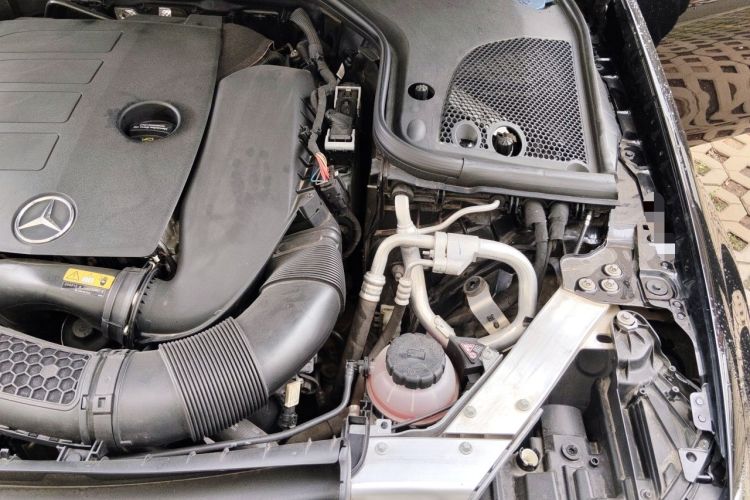 Used Mercedes-Benz E-Class 2019 E 260 L 4MATIC Engine Bay Left