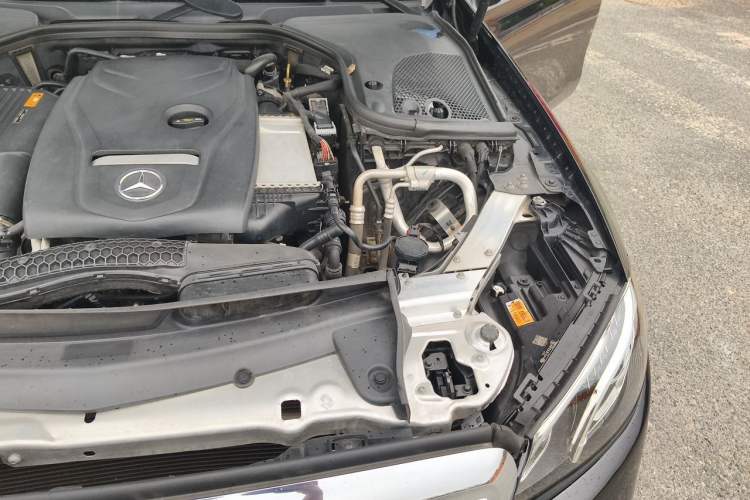 Used Mercedes-Benz E-Class 2019 E 300 L Stylish Model Engine Bay Left