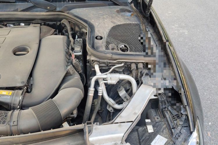 Used Mercedes-Benz E-Class 2019 Restyled E 300 L Luxury Edition Engine Bay Left