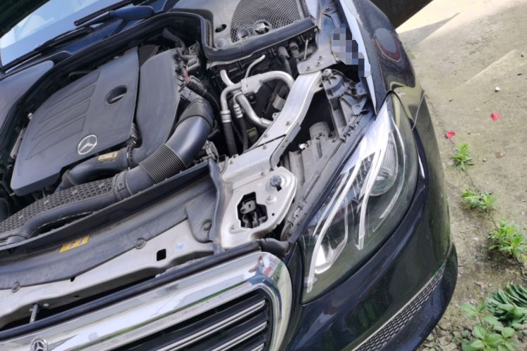 Used Mercedes-Benz E-Class 2019 Facelifted E 300 L Stylish Version Engine Bay Left
