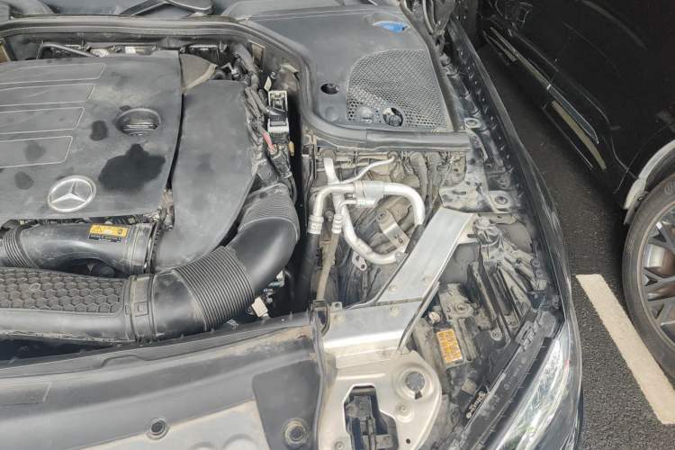 Used Mercedes-Benz E-Class 2019 Restyled E 300 L Luxury Edition Engine Bay Left