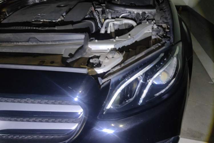 Used Mercedes-Benz E-Class 2019 Restyled E 300 L Sport Luxury Edition Engine Bay Left