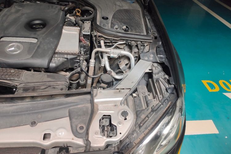 Used Mercedes-Benz E-Class 2019 E 300 L Sporty and Stylish Model Engine Bay Left