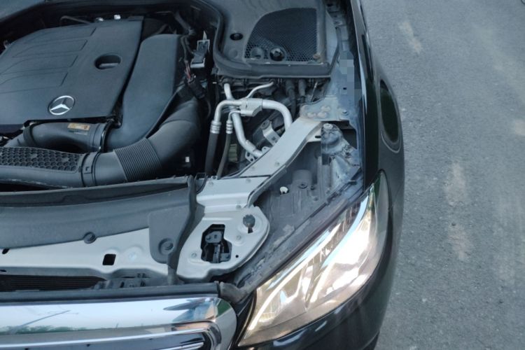 Used Mercedes-Benz E-Class 2019 Facelifted E 300 L Stylish Version Engine Bay Left