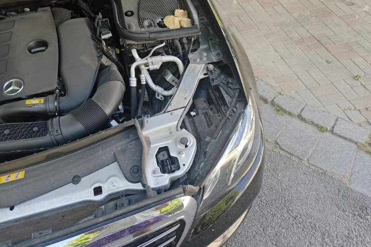 Used Mercedes-Benz E-Class 2019 Restyled E 300 L Sporty and Stylish Edition Engine Bay Left