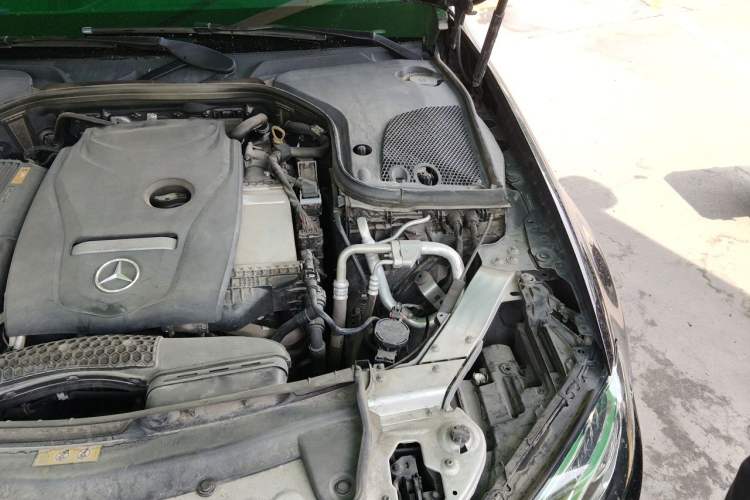 Used Mercedes-Benz E-Class 2019 E 300 L Sporty and Stylish Model Engine Bay Left