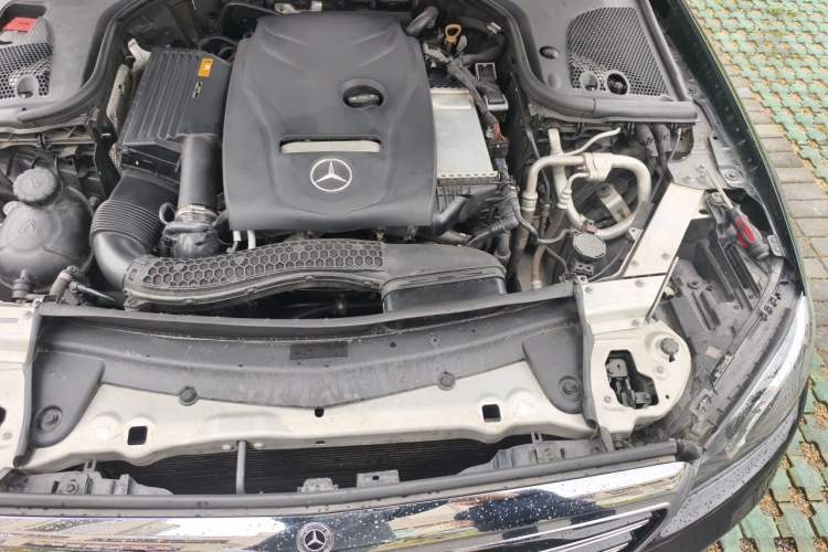 Used Mercedes-Benz E-Class 2019 E 300 L Stylish Model Engine Bay Left