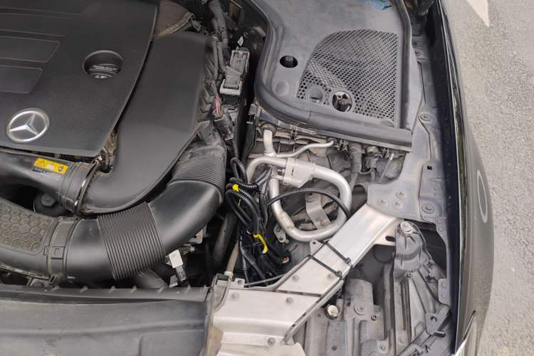 Used Mercedes-Benz E-Class 2019 Restyled E 300 L Luxury Edition Engine Bay Left