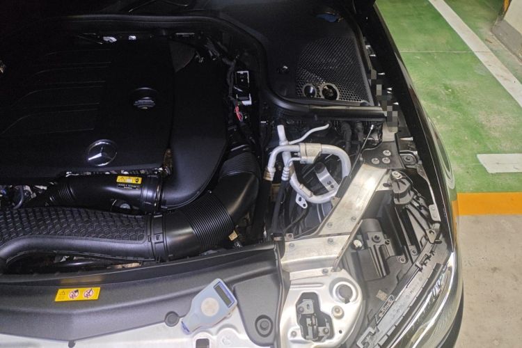 Used Mercedes-Benz E-Class 2019 Facelifted E 300 L Stylish Version Engine Bay Left