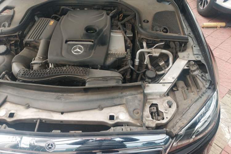 Used Mercedes-Benz E-Class 2019 E 300 L Luxury Model Engine Bay Left