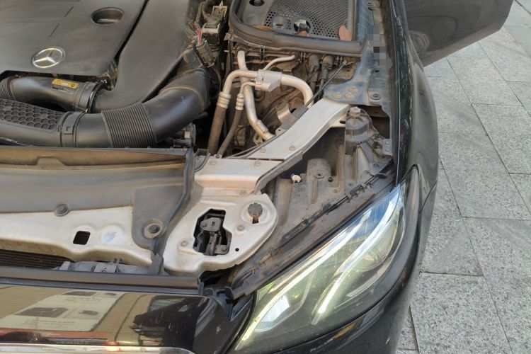 Used Mercedes-Benz E-Class 2019 Restyled E 300 L Sport Luxury Edition Engine Bay Left