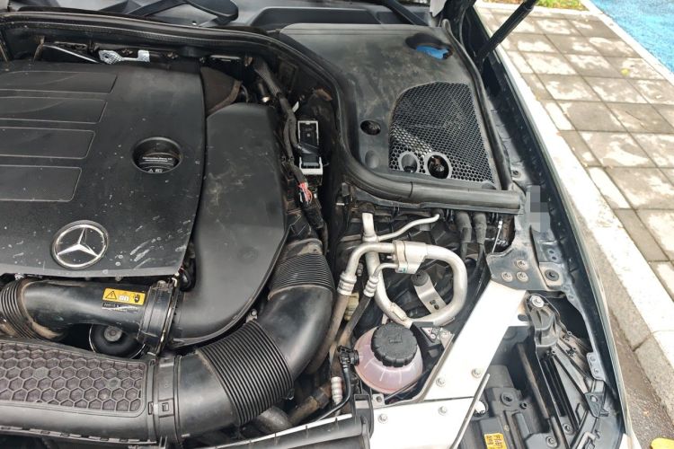 Used Mercedes-Benz E-Class 2019 E 260 L Engine Bay Left
