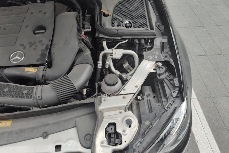 Used Mercedes-Benz E-Class 2019 E 260 L Engine Bay Left