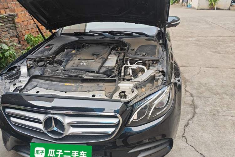 Used Mercedes-Benz E-Class 2019 E 300 L Sport Luxury Edition Engine Bay Left