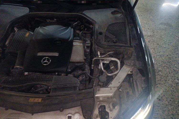Used Mercedes-Benz E-Class 2019 E 300 L Sport Luxury Edition Engine Bay Left