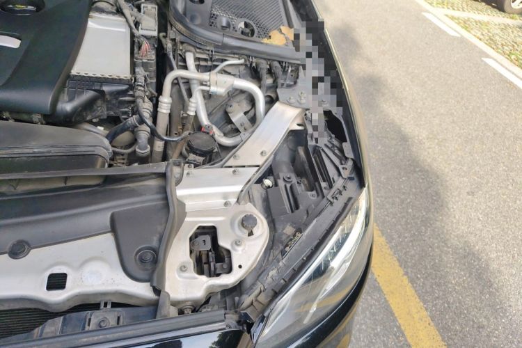 Used Mercedes-Benz E-Class 2019 E 300 L Sport Luxury Edition Engine Bay Left