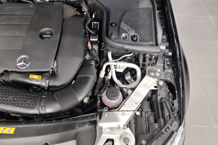 Used Mercedes-Benz E-Class 2019 E 260 L Engine Bay Left