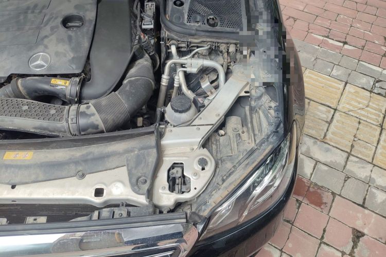 Used Mercedes-Benz E-Class 2019 E 260 L Engine Bay Left
