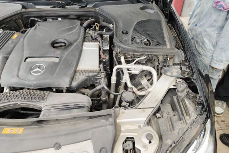 Used Mercedes-Benz E-Class 2019 E 300 L Luxury Model Engine Bay Left