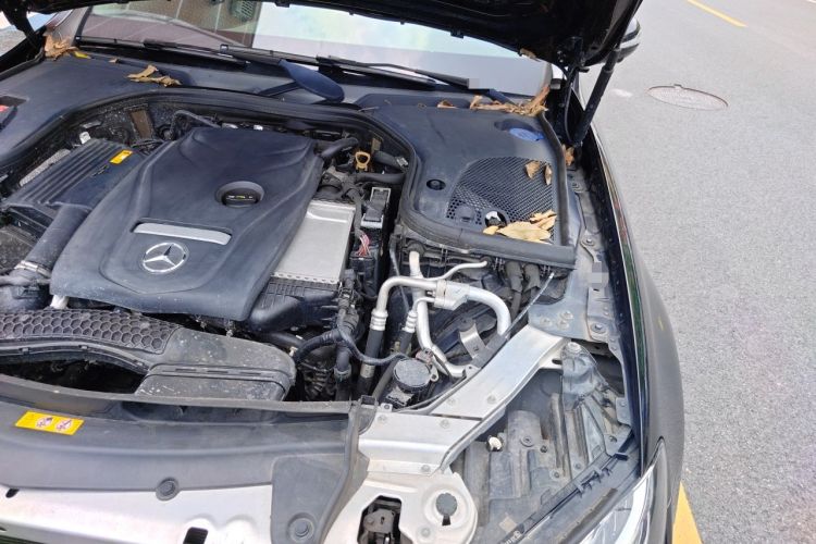Used Mercedes-Benz E-Class 2019 E 300 L Stylish Model Engine Bay Left