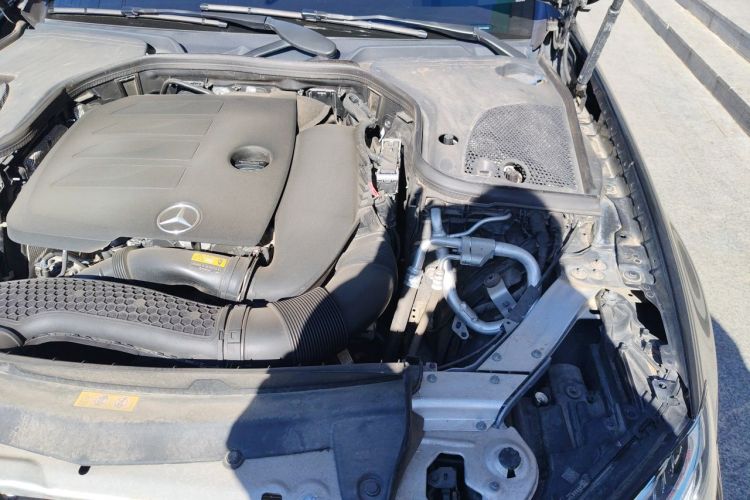 Used Mercedes-Benz E-Class 2019 Restyled E 300 L Luxury Edition Engine Bay Left