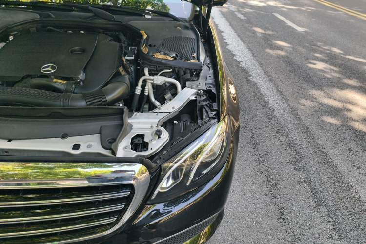 Used Mercedes-Benz E-Class 2019 Facelifted E 300 L Stylish Version Engine Bay Left