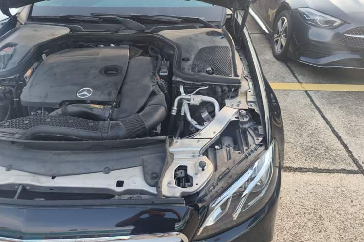 Used Mercedes-Benz E-Class 2019 Restyled E 300 L Sport Luxury Edition Engine Bay Left