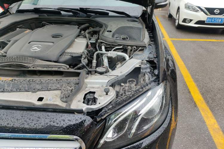 Used Mercedes-Benz E-Class 2019 E 200 L Sport Edition Engine Bay Left