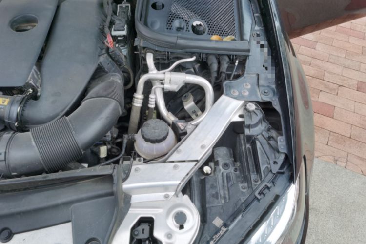 Used Mercedes-Benz E-Class 2019 E 260 L Sport Edition Engine Bay Left