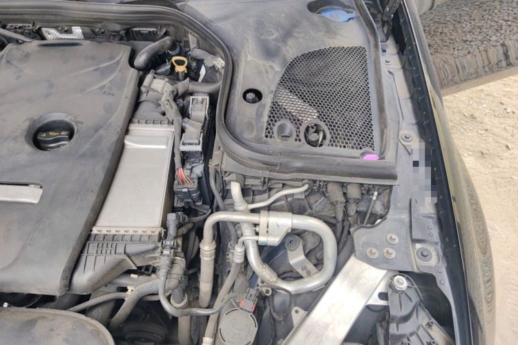 Used Mercedes-Benz E-Class 2019 E 300 L Sport Luxury Edition Engine Bay Left