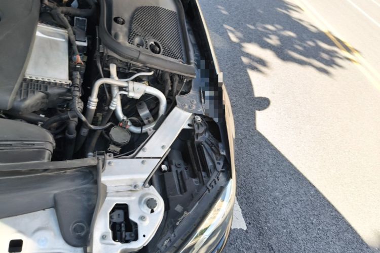 Used Mercedes-Benz E-Class 2019 E 300 L Luxury Model Engine Bay Left