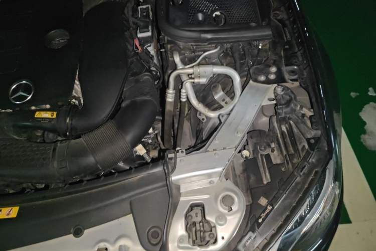 Used Mercedes-Benz E-Class 2019 Restyled E 300 L Luxury Edition Engine Bay Left
