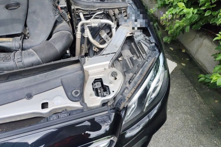 Used Mercedes-Benz E-Class 2019 Restyled E 300 L Sporty and Stylish Edition Engine Bay Left