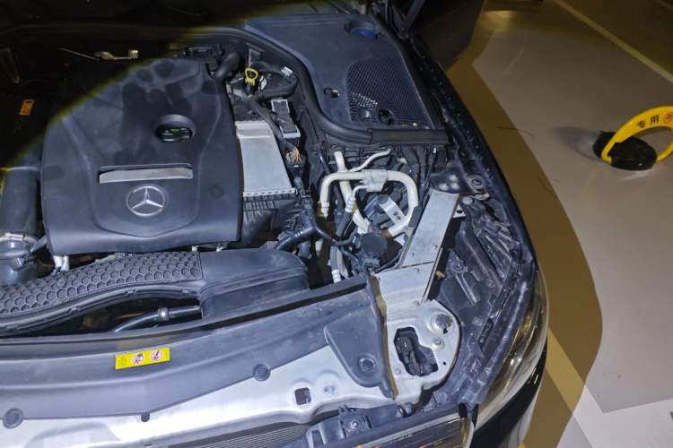Used Mercedes-Benz E-Class 2019 E 300 L Stylish Model Engine Bay Left