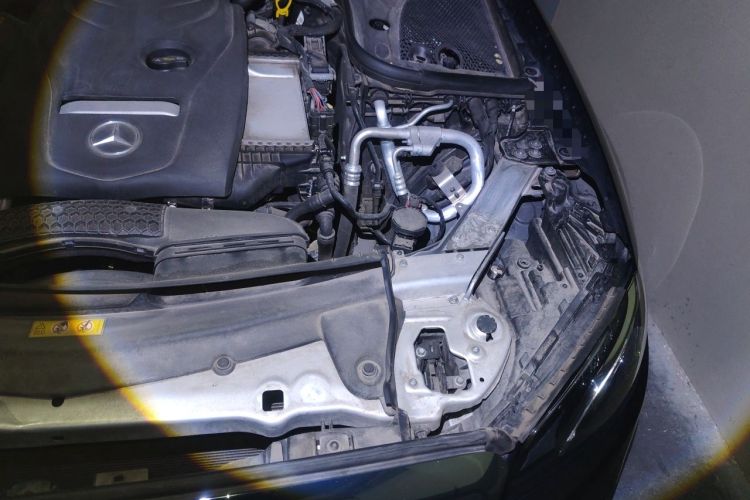 Used Mercedes-Benz E-Class 2019 E 200 L 4MATIC Engine Bay Left