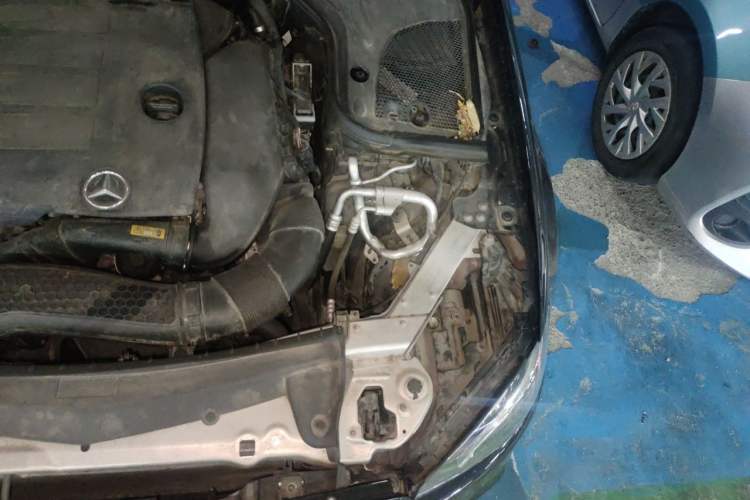 Used Mercedes-Benz E-Class 2019 Restyled E 300 L Sport Luxury Edition Engine Bay Left