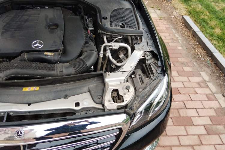Used Mercedes-Benz E-Class 2019 Restyled E 300 L Luxury Edition Engine Bay Left