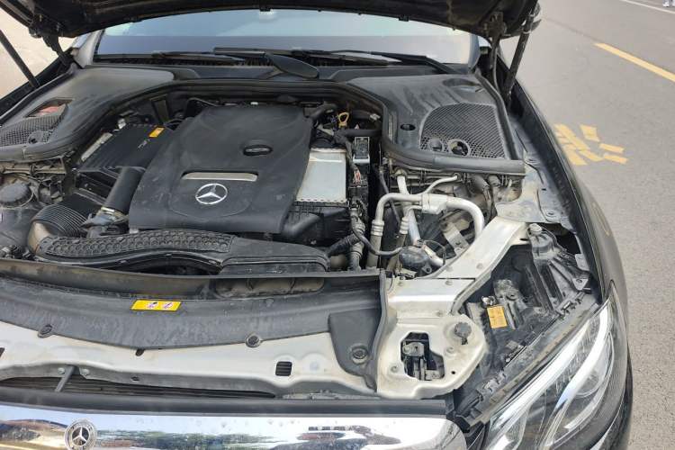 Used Mercedes-Benz E-Class 2019 E 300 L Sport Luxury Edition Engine Bay Left