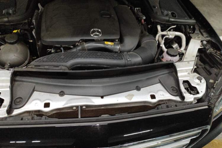 Used Mercedes-Benz E-Class 2019 E 260 L Sport Edition Engine Bay Left