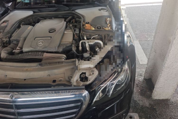 Used Mercedes-Benz E-Class 2019 E 200 L Engine Bay Left