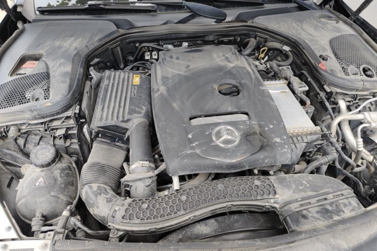 Used Mercedes-Benz E-Class 2019 E 200 L Engine Bay