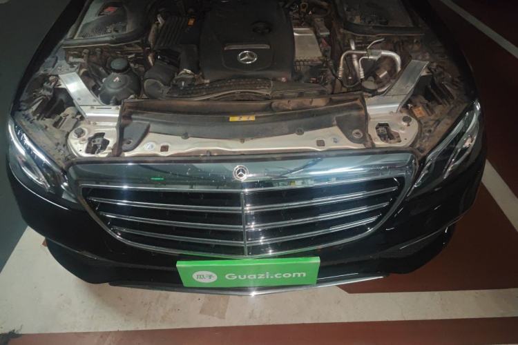 Used Mercedes-Benz E-Class 2019 E 200 L Engine Bay