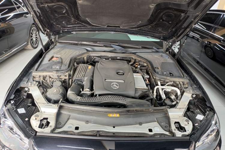 Used Mercedes-Benz E-Class 2019 E 200 L Sport Edition Engine Bay