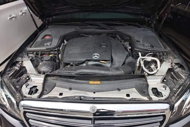 Used Mercedes-Benz E-Class 2019 Restyled E 300 L Luxury Edition Engine Bay