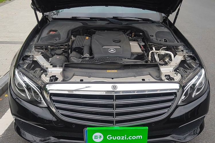 Used Mercedes-Benz E-Class 2019 E 200 L Engine Bay