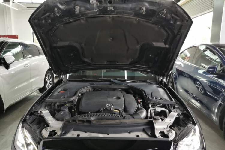 Used Mercedes-Benz E-Class 2019 E 260 L Sport Edition Engine Bay
