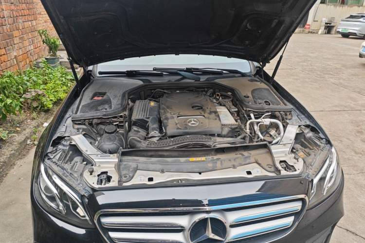 Used Mercedes-Benz E-Class 2019 E 300 L Sport Luxury Edition Engine Bay