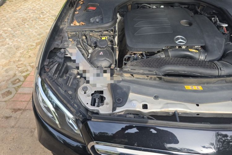Used Mercedes-Benz E-Class 2019 Restyled E 300 L Sport Luxury Edition Engine Bay Right